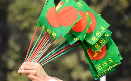 জাতীয় পতাকার মর্যাদাপূর্ণ অবসর যেভাবে করবেন